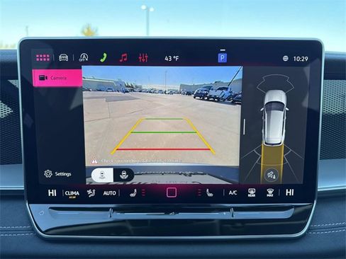 New 2026 Volkswagen Tiguan SE image 19