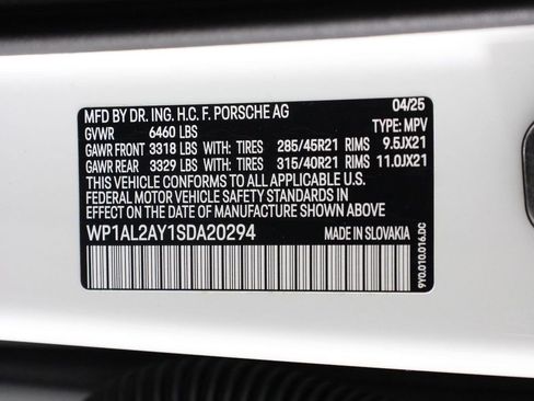 Certified 2025 Porsche Cayenne S image 19