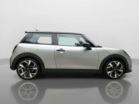 Used 2025 MINI Cooper S FWD image 6