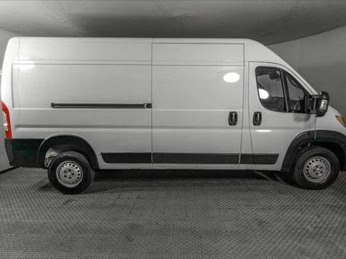 Used 2023 RAM ProMaster 2500 FWD image 8