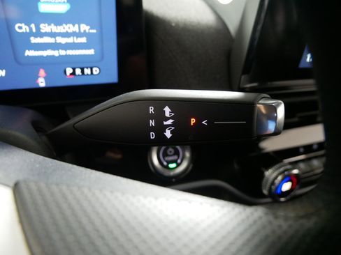 Used 2024 Honda Prologue EX image 24