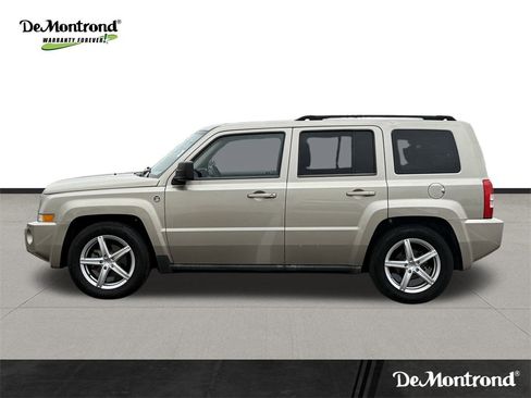 Used 2010 Jeep Patriot Sport image 8
