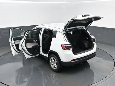 Used 2023 Jeep Compass Sport AWD/4WD image 25