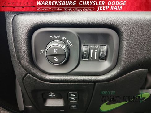 New 2026 RAM 1500 Laramie AWD/4WD image 32