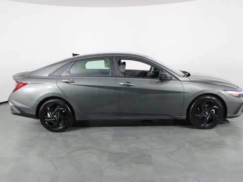 Used 2026 Hyundai Elantra Sport FWD image 12