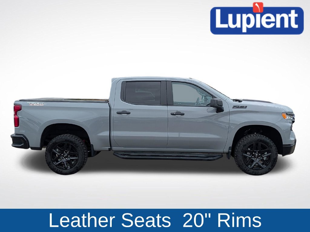 Used 2024 Chevrolet Silverado 1500 LT Trail Boss w/ Convenience Package II AWD/4WD image 2