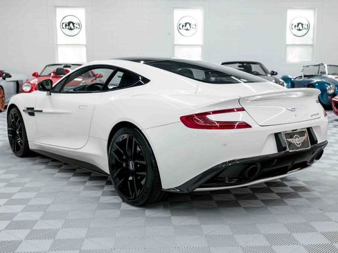 Used 2016 Aston Martin Vanquish Coupe image 10