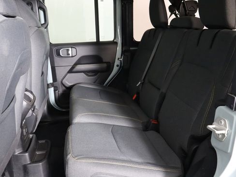 Used 2024 Jeep Wrangler Unlimited Sahara AWD/4WD image 16