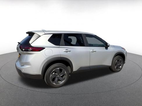 Used 2025 Nissan Rogue SV FWD image 12