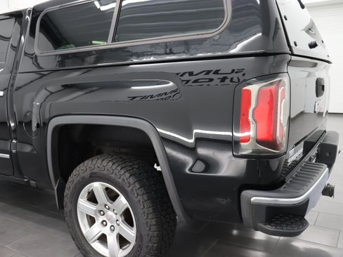 Used 2017 GMC Sierra 1500 SLT w/ Suspension Package, Off-Road AWD/4WD image 28