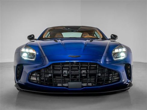 Used 2025 Aston Martin V8 Vantage Coupe image 7