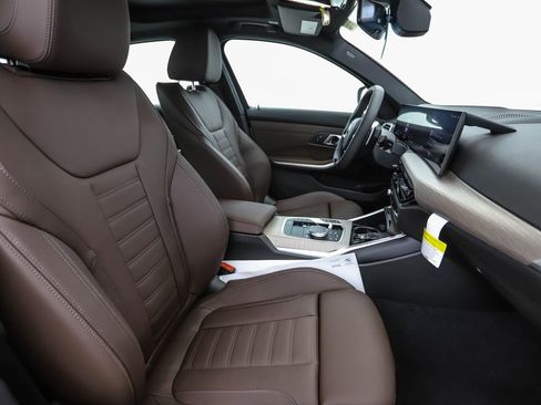 New 2025 BMW 330i xDrive Sedan w/ Premium Package image 32