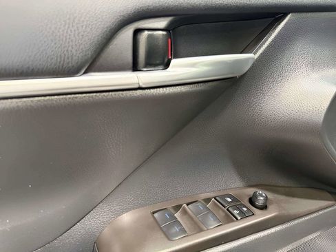 Used 2024 Toyota Camry SE FWD image 15
