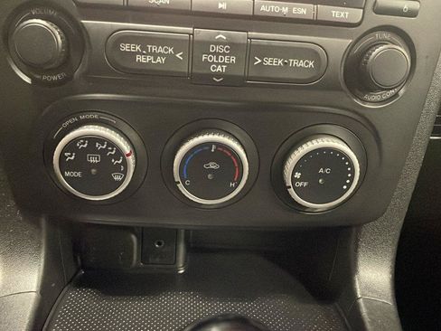 Used 2014 MAZDA MX-5 Miata Sport w/ Convenience Package RWD image 17