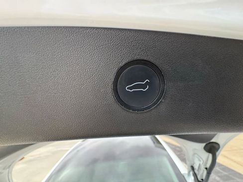 Used 2022 Tesla Model 3 image 30
