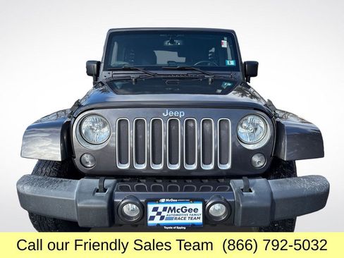 Used 2016 Jeep Wrangler Unlimited Sahara w/ Connectivity Group image 10