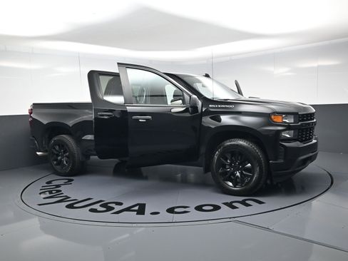 Used 2019 Chevrolet Silverado 1500 Custom w/ Custom Value Package image 23