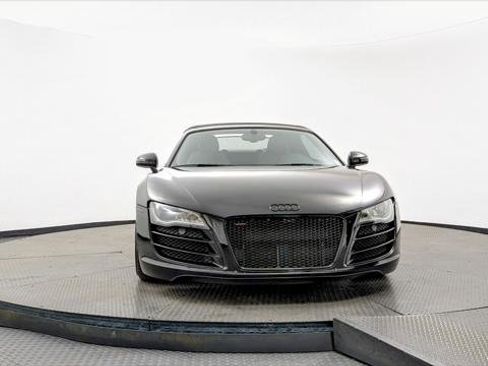 Used 2011 Audi R8 V10 w/ Enhanced Leather Pkg image 32