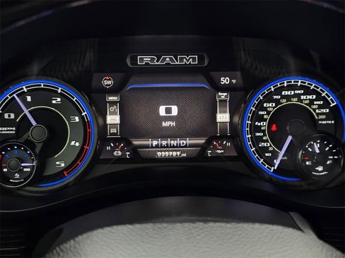 Used 2021 RAM 2500 Limited image 12