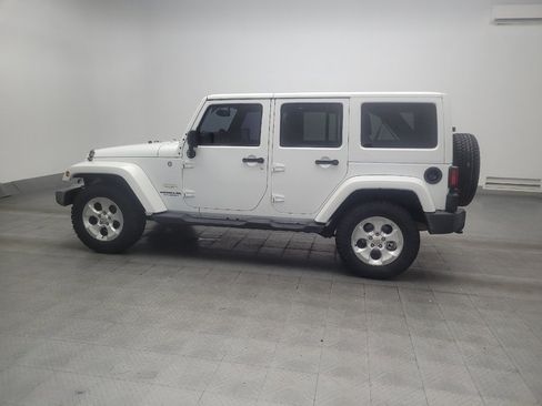 Used 2015 Jeep Wrangler Unlimited Sahara w/ Connectivity Group AWD/4WD image 3
