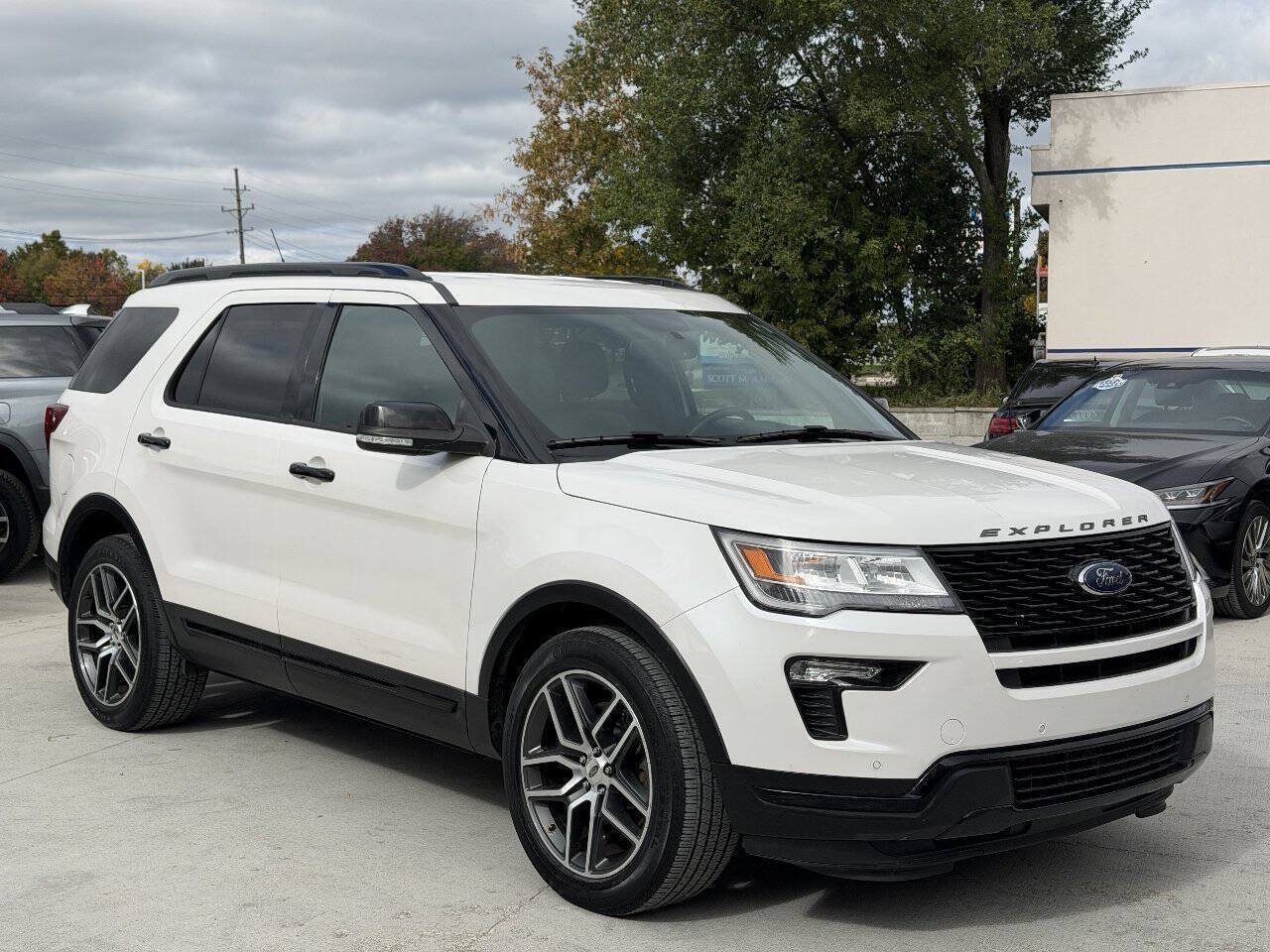 Used 2019 Ford Explorer Sport AWD/4WD image 4