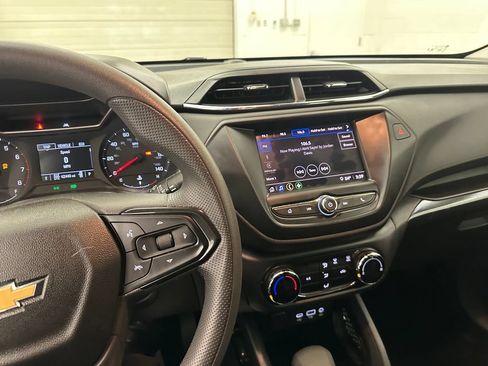 Used 2021 Chevrolet TrailBlazer LS AWD/4WD image 13