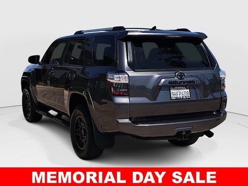 Used 2021 Toyota 4Runner SR5 Premium w/ Moonroof Package AWD/4WD image 5