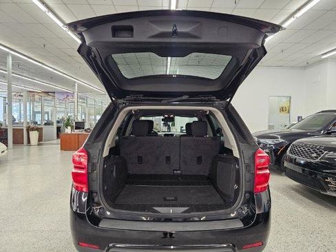 Used 2017 Chevrolet Equinox LT image 35