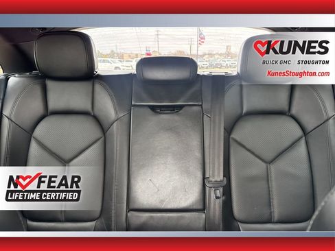 Used 2017 Porsche Macan S w/ Premium Package Plus image 40