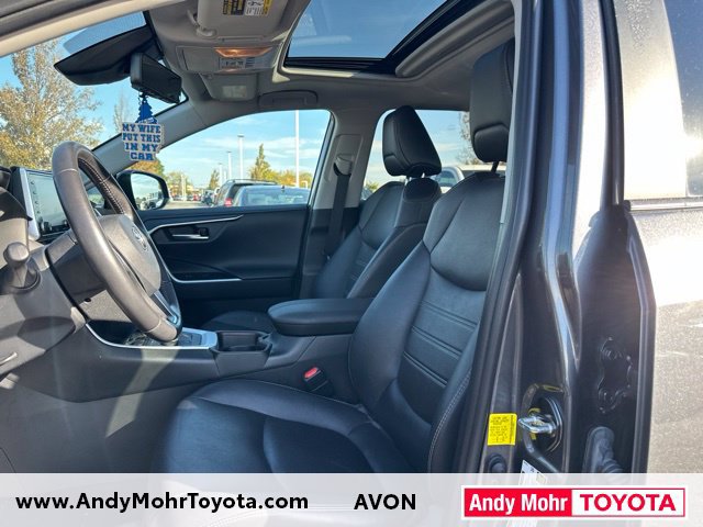 Used 2019 Toyota RAV4 Limited w/ Advanced Technology Package AWD/4WD image 21
