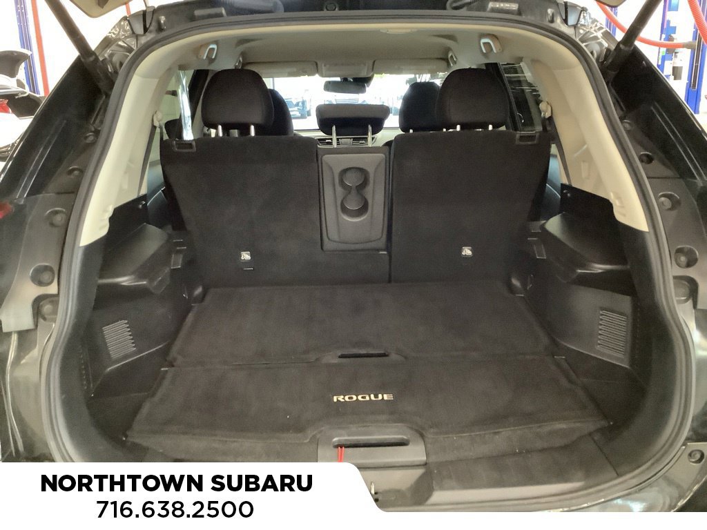 Used 2020 Nissan Rogue SV AWD/4WD image 13