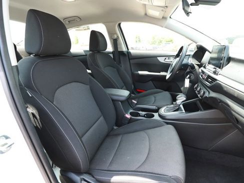Used 2023 Kia Forte LXS FWD image 27