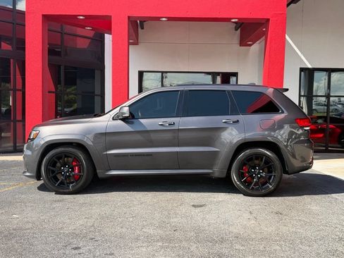 Used 2021 Jeep Grand Cherokee SRT AWD/4WD image 9