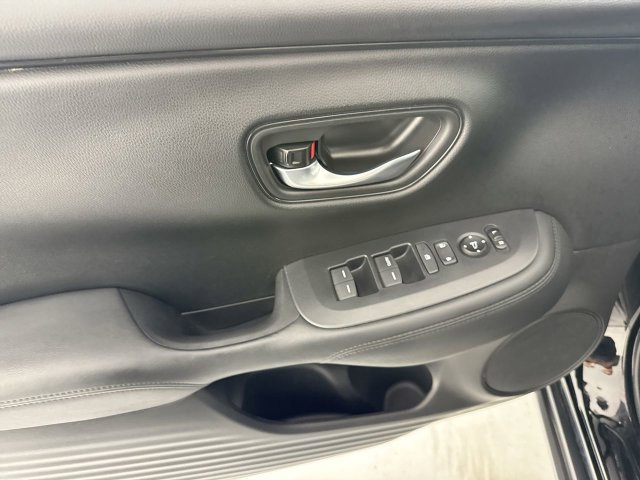 Used 2025 Honda HR-V LX image 20