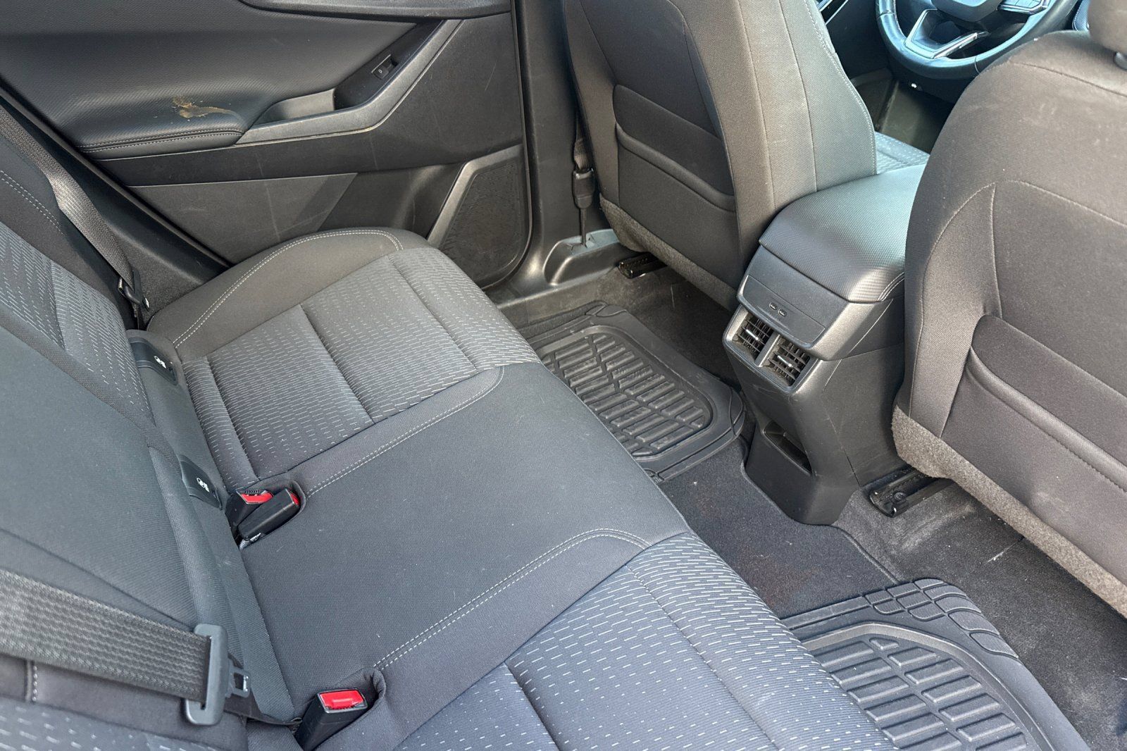 Used 2025 Chevrolet Equinox LT w/ Safety and Technology Package AWD/4WD image 17
