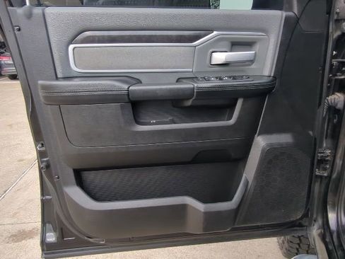 Used 2022 RAM 2500 Big Horn image 13