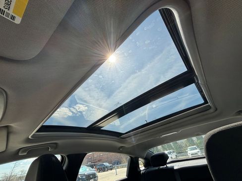 Used 2024 Chevrolet Malibu LT image 30