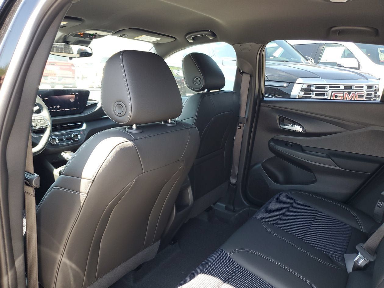 New 2026 Buick Envista Preferred w/ Convenience I Package FWD image 9