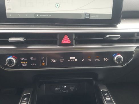 Used 2025 Kia Sorento EX w/ EX Panoramic Sunroof Package AWD/4WD image 23