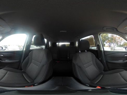 Used 2025 Nissan Rogue SV image 44