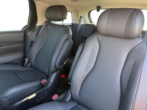New 2026 Kia Carnival SX Prestige image 14