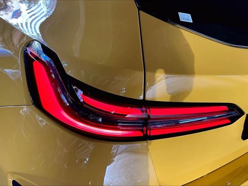 Used 2025 BMW M5 Touring image 28