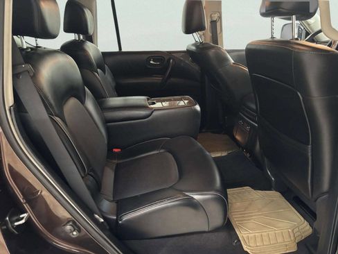 Used 2017 INFINITI QX80 4WD w/ Driver Assistance Package image 21