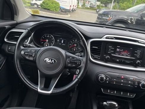Used 2016 Kia Sorento AWD w/ LX Convenience Package image 30