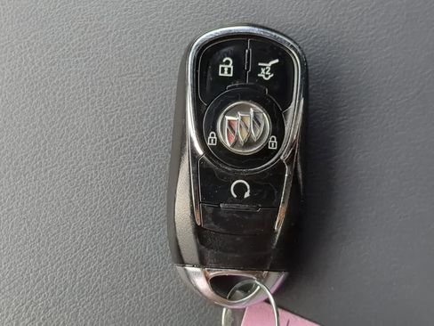 Used 2023 Buick Enclave Essence image 35