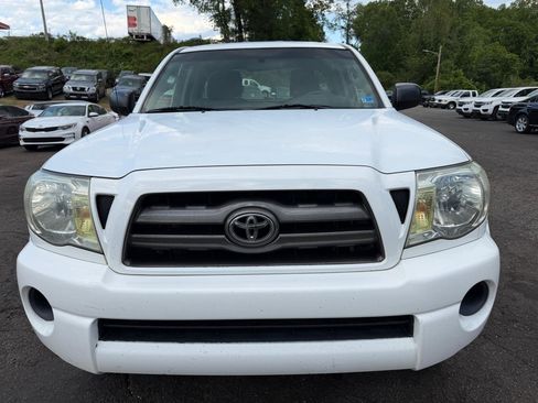 Used 2009 Toyota Tacoma PreRunner RWD image 2