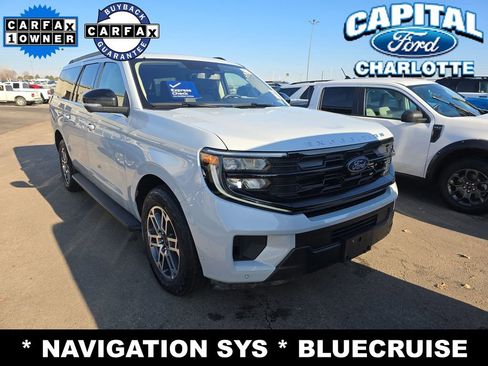 Used 2025 Ford Expedition Max Active image 3