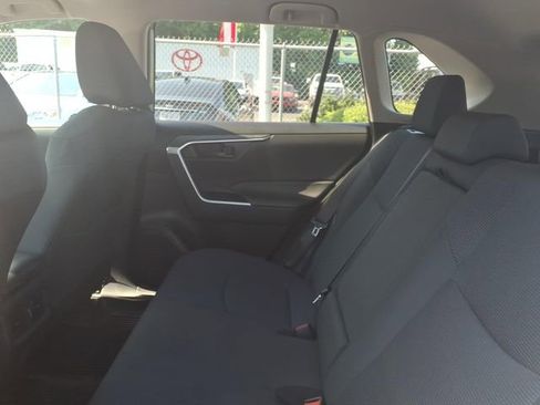 Used 2023 Toyota RAV4 LE AWD/4WD image 7