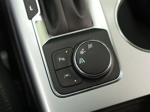 Used 2024 Chevrolet Blazer LT w/ Convenience Package FWD image 18