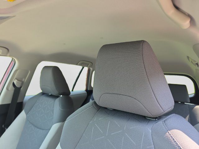 Used 2024 Toyota RAV4 XLE AWD/4WD image 12